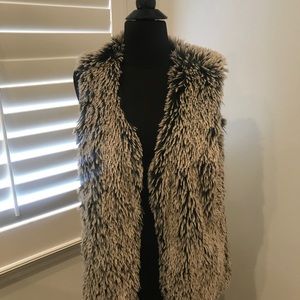 Long fluffy vest gray
